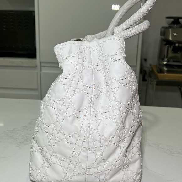 Authentic Dior medium soft tote - Picture 4 of 10